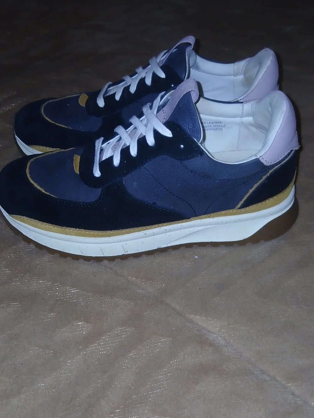 Madewell Unisex Navy Sneakers with Pink Heel and Tan Trim Sz: W 7 M 5.5